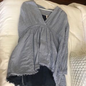 Long sleeve Free people top with tie in the back !